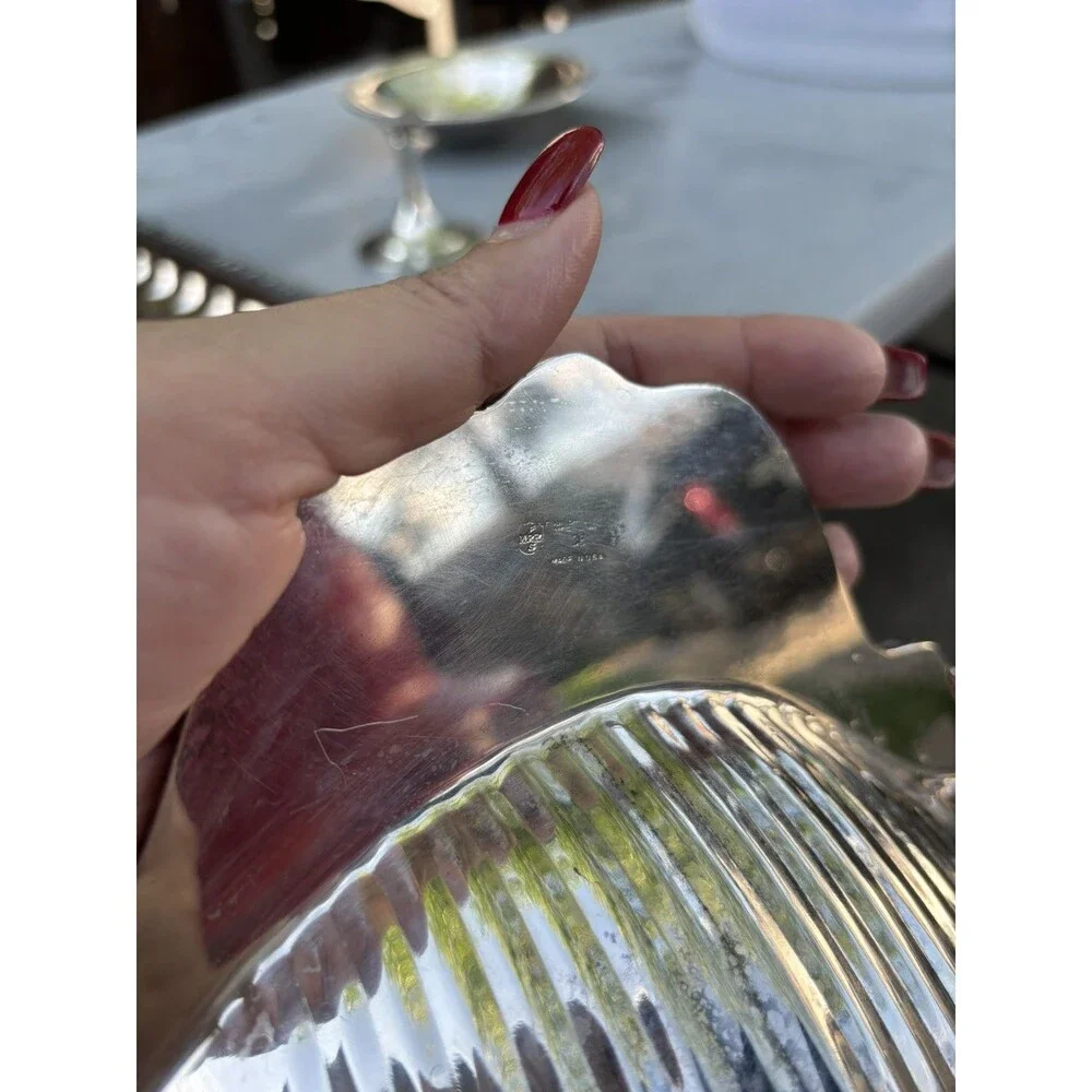 English Silver Corp. Large Silver Plated Scallop Shell Bowl USA